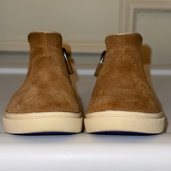 UGG Hamden II Toddler Suede Boot - Picture 3 of 8
